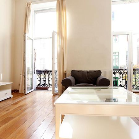 בריסל Louise Uptown Apartments מראה חיצוני תמונה