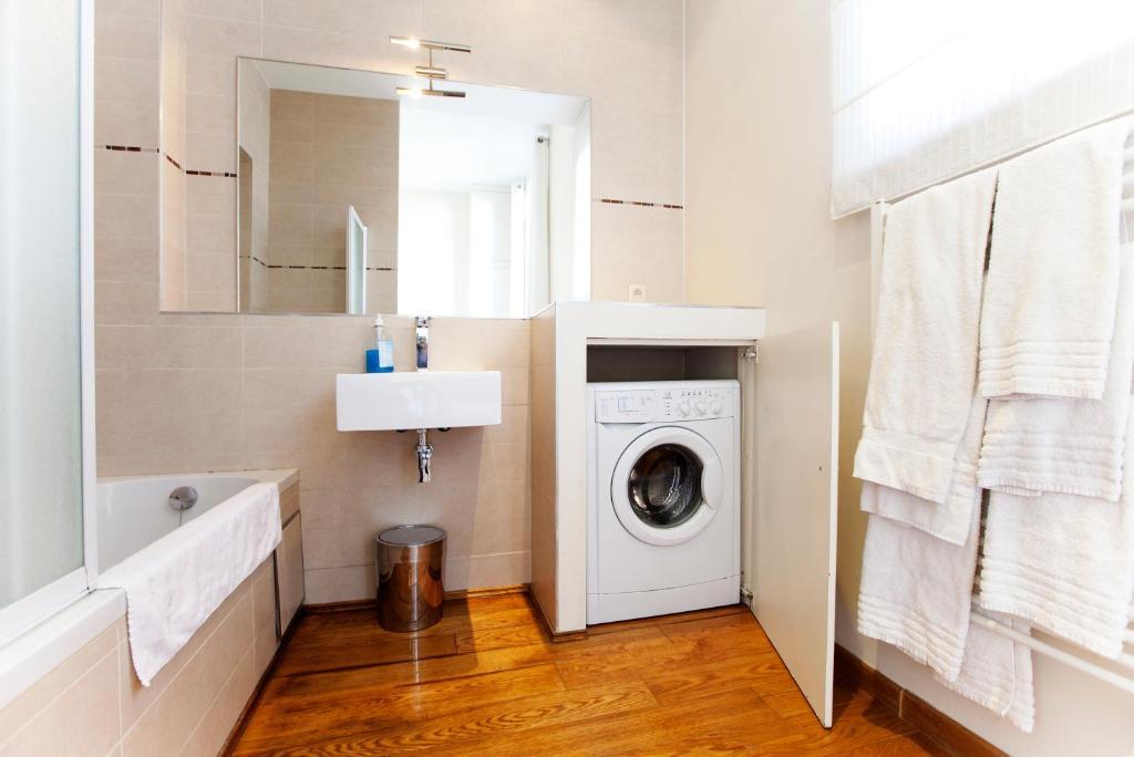 בריסל Louise Uptown Apartments חדר תמונה