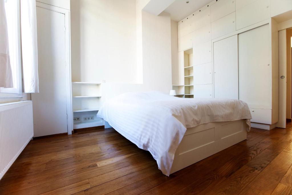 בריסל Louise Uptown Apartments חדר תמונה