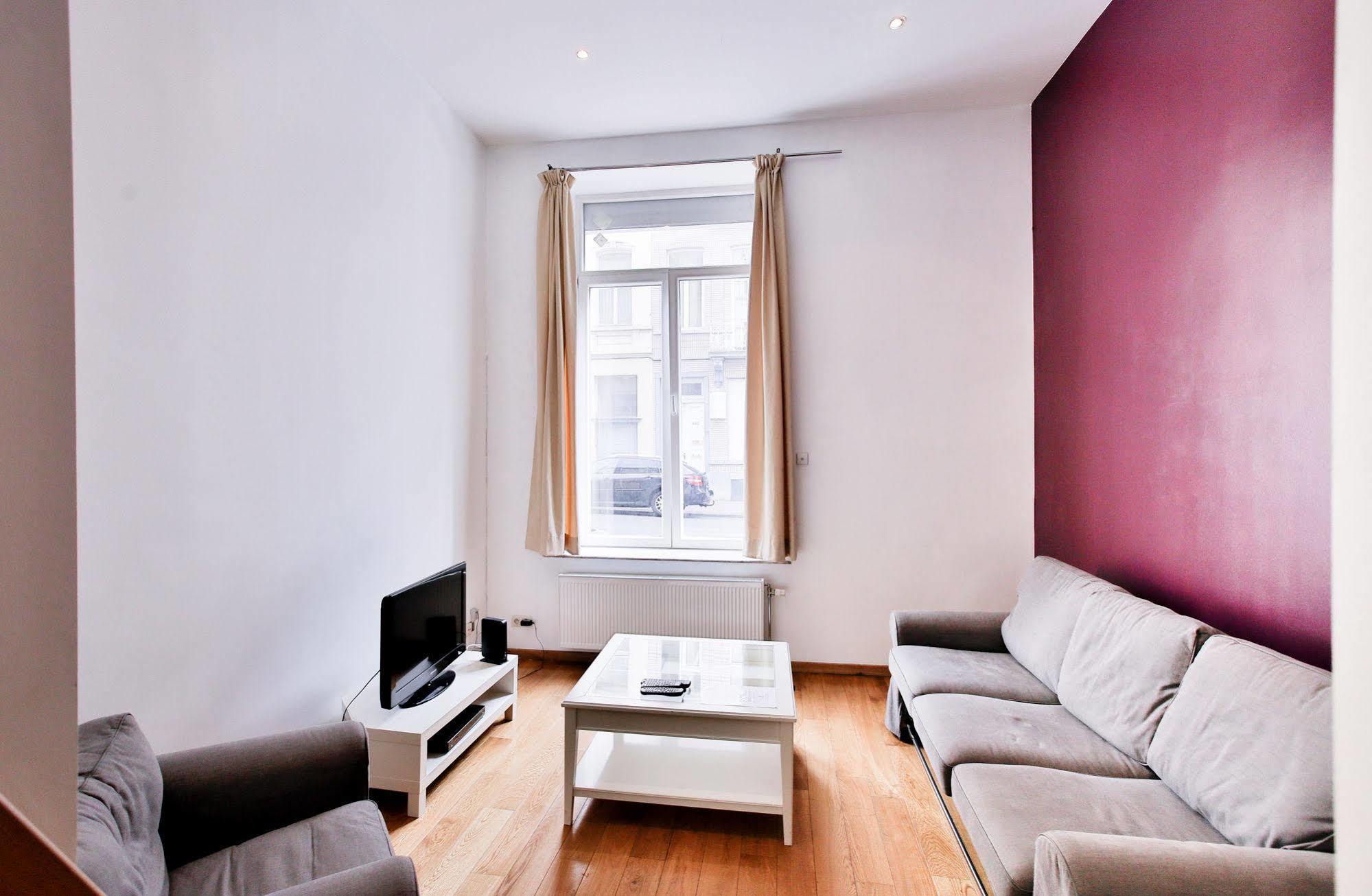 בריסל Louise Uptown Apartments מראה חיצוני תמונה