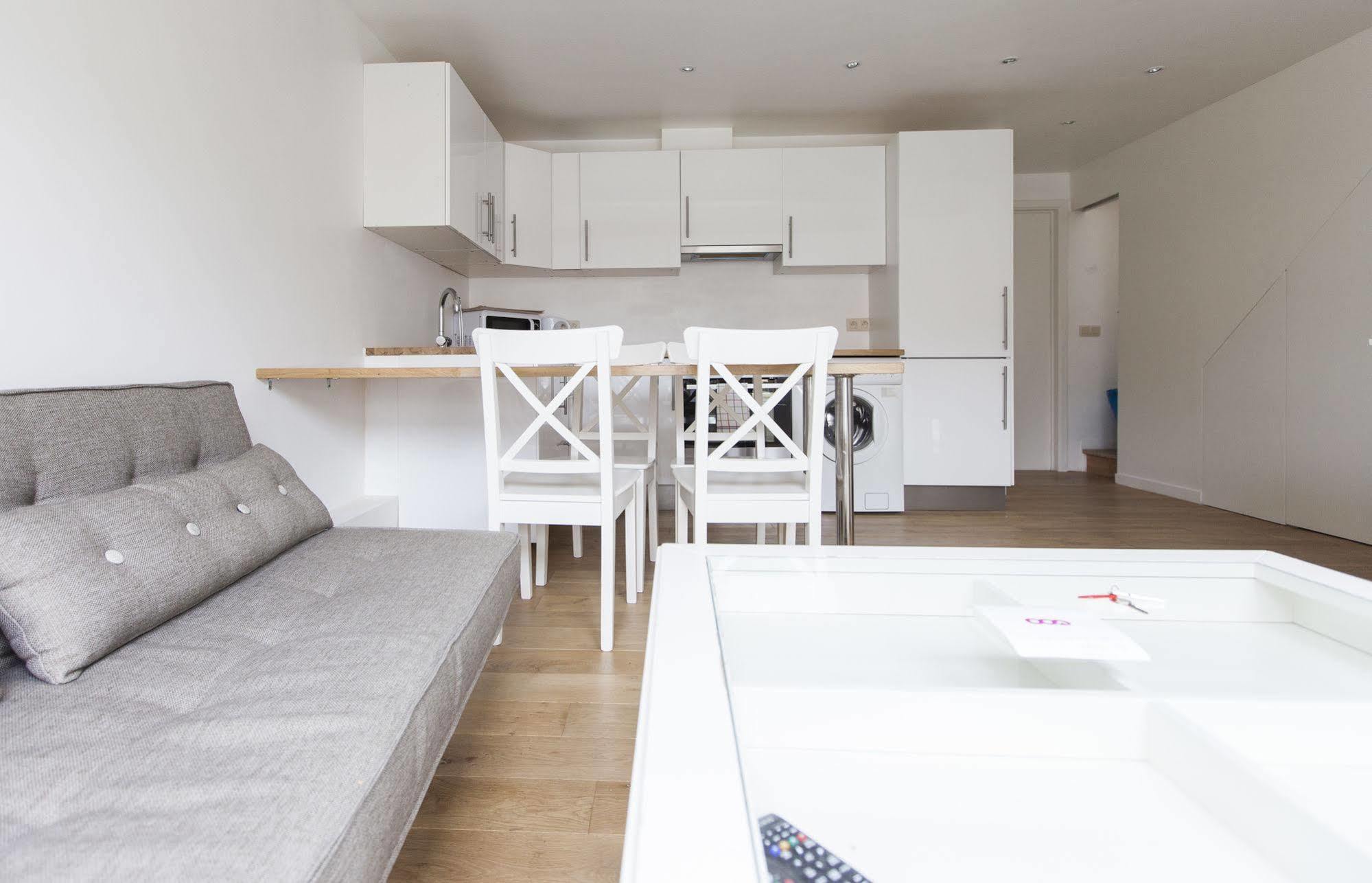 בריסל Louise Uptown Apartments מראה חיצוני תמונה